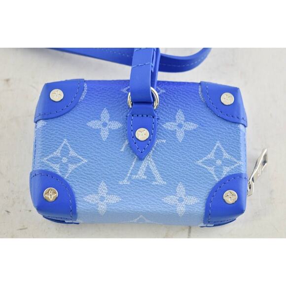 Louis Vuitton Soft Trunk NW Clouds Blue Monogram White Necklace Wallet Strap Bag - Picture 8 of 12